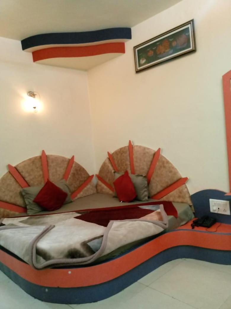 Hotel Amar Palace Pachmarhi Bagian luar foto
