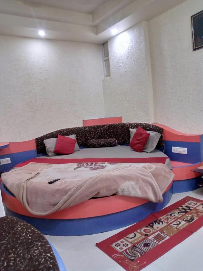 Hotel Amar Palace Pachmarhi Bagian luar foto